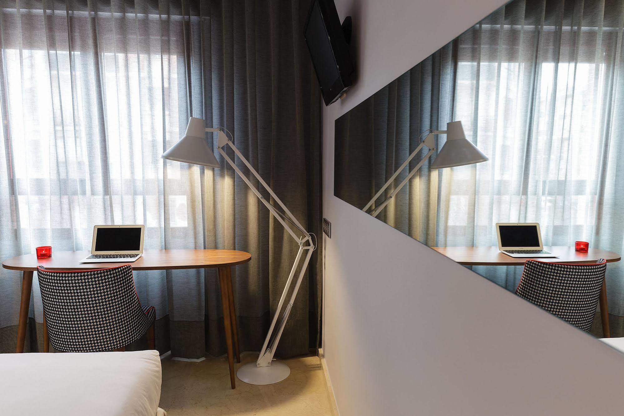 Hotel Pamplona Plaza Eksteriør bilde